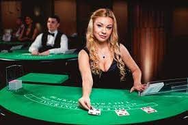 Antarmuka aplikasi casino88 MotoGP menampilkan jadwal balapan dan hasil terkini